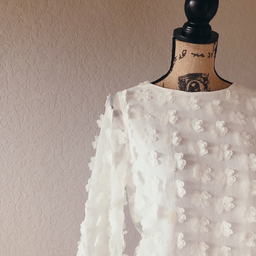 Delicate Flowy White Flower Shirt/Blouse